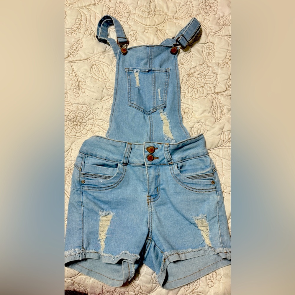 Denim shorts with suspenders. New. Gentle.